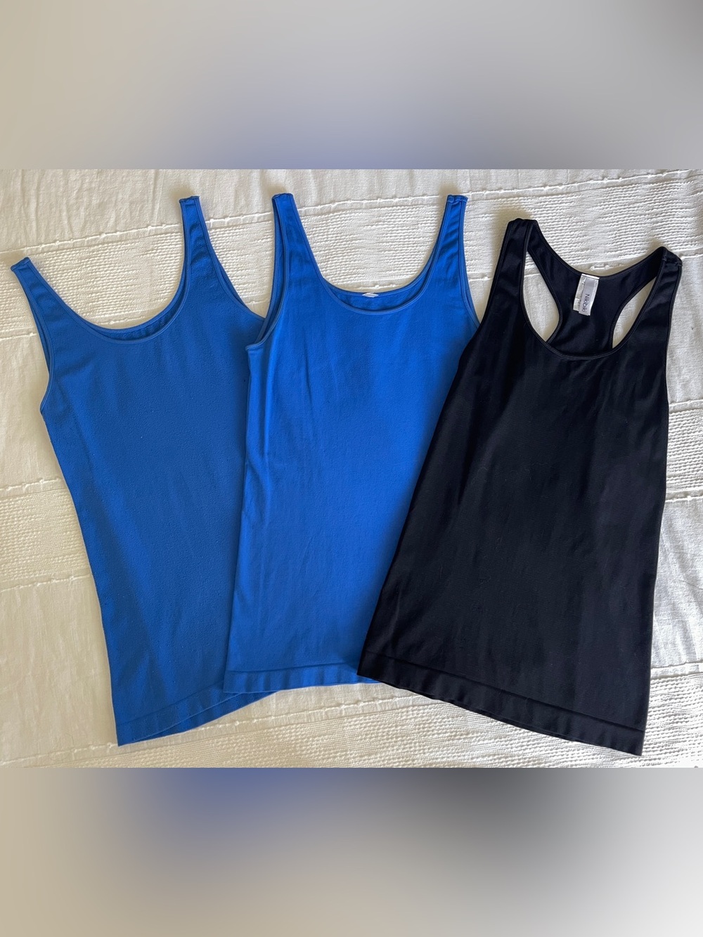Nikibiki Tank Tops - Set of 3